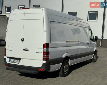 Белый Мерседес Sprinter, объемом двигателя 2.2 л и пробегом 382 тыс. км за 17499 $, фото 6 на Automoto.ua