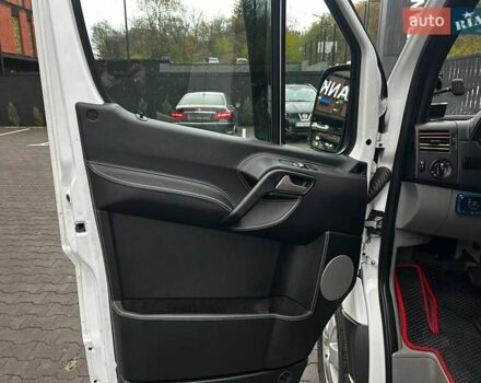 Білий Мерседес Sprinter, об'ємом двигуна 2.14 л та пробігом 345 тис. км за 31300 $, фото 6 на Automoto.ua