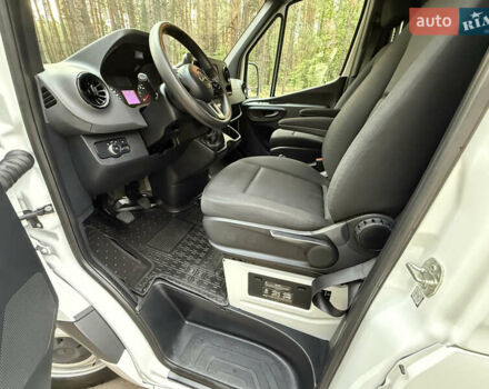 Белый Мерседес Sprinter, объемом двигателя 2.2 л и пробегом 138 тыс. км за 25800 $, фото 35 на Automoto.ua