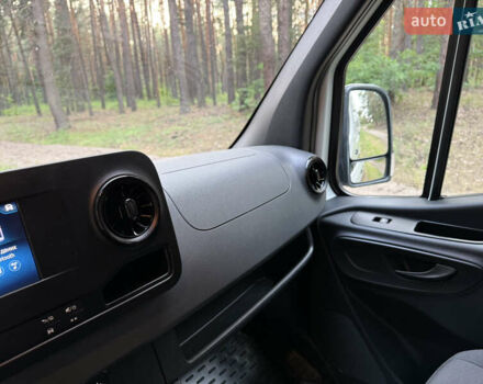 Белый Мерседес Sprinter, объемом двигателя 2.2 л и пробегом 138 тыс. км за 25800 $, фото 45 на Automoto.ua