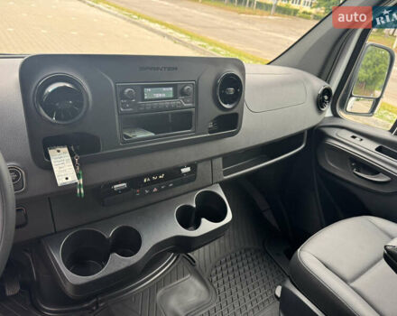 Білий Мерседес Sprinter, об'ємом двигуна 1.95 л та пробігом 11 тис. км за 39400 $, фото 19 на Automoto.ua