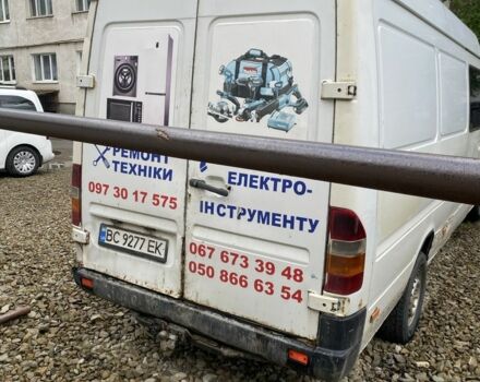 Белый Мерседес Sprinter, объемом двигателя 2.1 л и пробегом 120 тыс. км за 5500 $, фото 4 на Automoto.ua