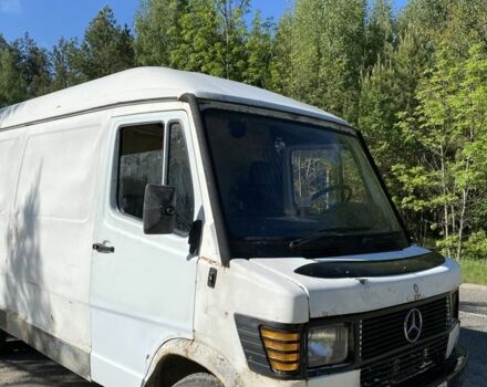 Белый Мерседес Sprinter, объемом двигателя 0.23 л и пробегом 600 тыс. км за 1400 $, фото 1 на Automoto.ua