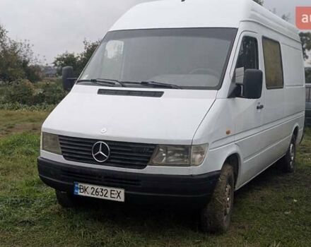 Білий Мерседес Sprinter, об'ємом двигуна 2.3 л та пробігом 452 тис. км за 3650 $, фото 1 на Automoto.ua
