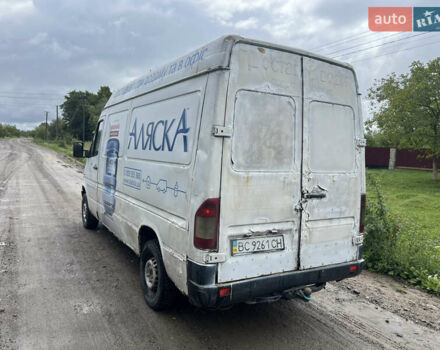 Белый Мерседес Sprinter, объемом двигателя 2.3 л и пробегом 751 тыс. км за 2999 $, фото 3 на Automoto.ua