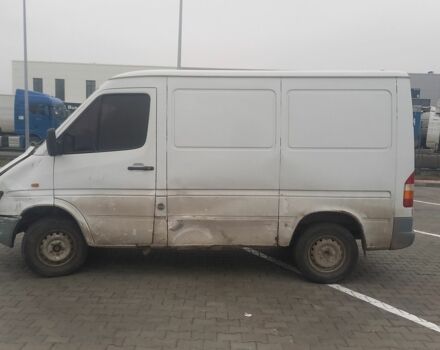 Белый Мерседес Sprinter, объемом двигателя 2.3 л и пробегом 433 тыс. км за 2000 $, фото 2 на Automoto.ua
