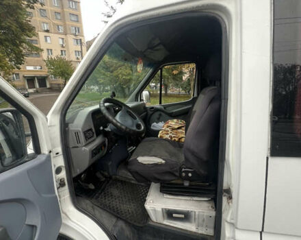 Белый Мерседес Sprinter, объемом двигателя 2.9 л и пробегом 600 тыс. км за 6300 $, фото 3 на Automoto.ua