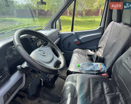 Белый Мерседес Sprinter, объемом двигателя 2.3 л и пробегом 751 тыс. км за 2999 $, фото 7 на Automoto.ua