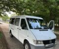 Белый Мерседес Sprinter, объемом двигателя 2.3 л и пробегом 400 тыс. км за 4000 $, фото 1 на Automoto.ua