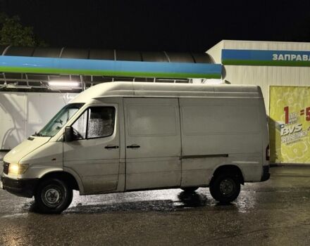 Белый Мерседес Sprinter, объемом двигателя 2.3 л и пробегом 200 тыс. км за 2999 $, фото 3 на Automoto.ua