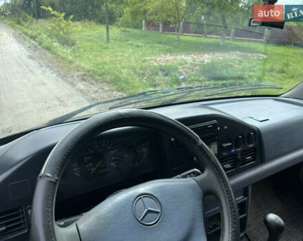 Белый Мерседес Sprinter, объемом двигателя 2.3 л и пробегом 751 тыс. км за 2999 $, фото 6 на Automoto.ua