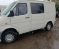 Белый Мерседес Sprinter, объемом двигателя 2.29 л и пробегом 500 тыс. км за 4500 $, фото 2 на Automoto.ua