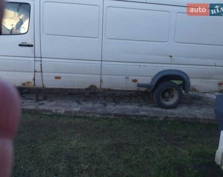 Белый Мерседес Sprinter, объемом двигателя 2.9 л и пробегом 440 тыс. км за 6500 $, фото 2 на Automoto.ua
