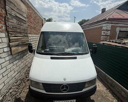 Белый Мерседес Sprinter, объемом двигателя 2.9 л и пробегом 700 тыс. км за 11000 $, фото 1 на Automoto.ua
