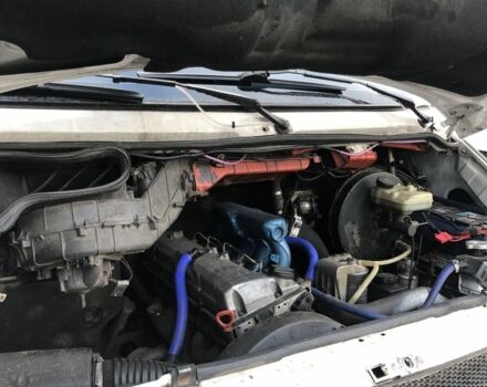 Белый Мерседес Sprinter, объемом двигателя 2.9 л и пробегом 300 тыс. км за 6000 $, фото 2 на Automoto.ua