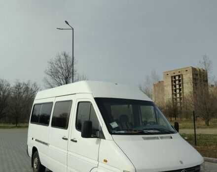 Белый Мерседес Sprinter, объемом двигателя 3 л и пробегом 150 тыс. км за 5000 $, фото 2 на Automoto.ua