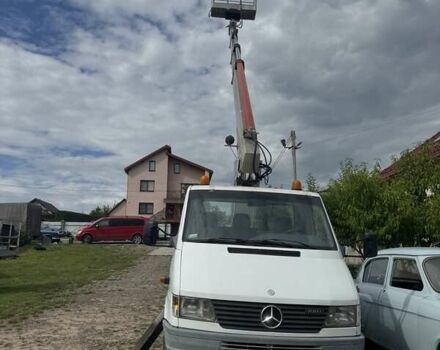 Белый Мерседес Sprinter, объемом двигателя 2.3 л и пробегом 150 тыс. км за 25000 $, фото 3 на Automoto.ua