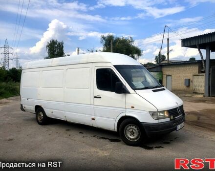 Белый Мерседес Sprinter, объемом двигателя 2.3 л и пробегом 258 тыс. км за 3499 $, фото 3 на Automoto.ua
