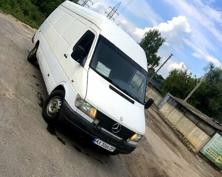 Белый Мерседес Sprinter, объемом двигателя 2.3 л и пробегом 258 тыс. км за 3499 $, фото 2 на Automoto.ua