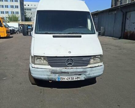 Белый Мерседес Sprinter, объемом двигателя 2.3 л и пробегом 700 тыс. км за 4500 $, фото 6 на Automoto.ua