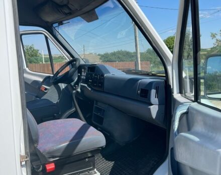 Белый Мерседес Sprinter, объемом двигателя 2.9 л и пробегом 600 тыс. км за 2000 $, фото 8 на Automoto.ua