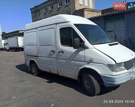 Белый Мерседес Sprinter, объемом двигателя 2.3 л и пробегом 700 тыс. км за 4500 $, фото 7 на Automoto.ua