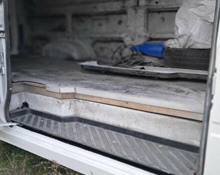 Мерседес Sprinter 1998 в Запорожье на Automoto.ua Белый Мерседес Sprinter, объемом двигателя 0 л и пробегом 35 тыс. км за 4900 $, фото 6 на Automoto.ua