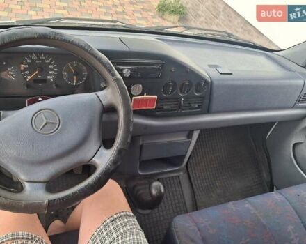 Белый Мерседес Sprinter, объемом двигателя 3 л и пробегом 398 тыс. км за 9500 $, фото 4 на Automoto.ua