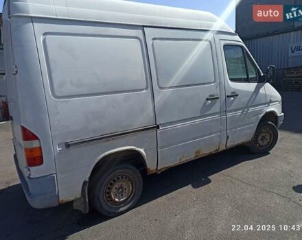 Белый Мерседес Sprinter, объемом двигателя 2.3 л и пробегом 700 тыс. км за 4500 $, фото 10 на Automoto.ua