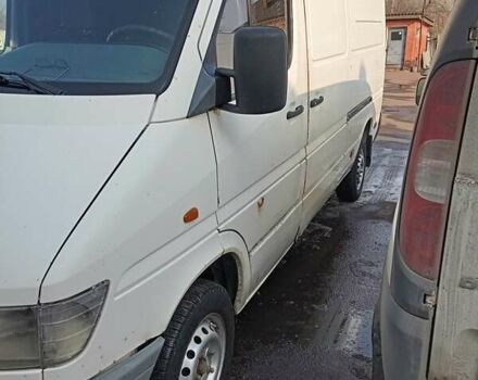 Белый Мерседес Sprinter, объемом двигателя 2.3 л и пробегом 200 тыс. км за 6000 $, фото 8 на Automoto.ua