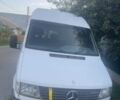 Белый Мерседес Sprinter, объемом двигателя 2.3 л и пробегом 300 тыс. км за 3500 $, фото 1 на Automoto.ua