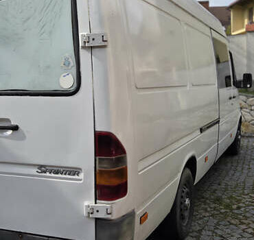 Белый Мерседес Sprinter, объемом двигателя 2.9 л и пробегом 710 тыс. км за 8000 $, фото 6 на Automoto.ua
