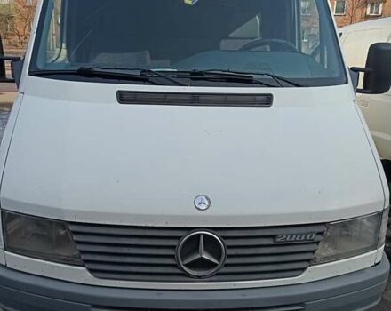 Белый Мерседес Sprinter, объемом двигателя 2.3 л и пробегом 200 тыс. км за 6000 $, фото 7 на Automoto.ua