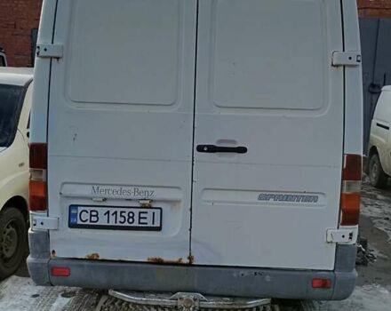 Белый Мерседес Sprinter, объемом двигателя 2.3 л и пробегом 200 тыс. км за 6000 $, фото 1 на Automoto.ua