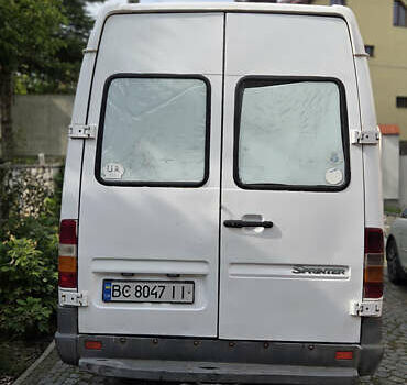 Белый Мерседес Sprinter, объемом двигателя 2.9 л и пробегом 710 тыс. км за 8000 $, фото 7 на Automoto.ua