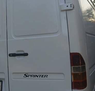 Белый Мерседес Sprinter, объемом двигателя 2.9 л и пробегом 380 тыс. км за 4700 $, фото 2 на Automoto.ua