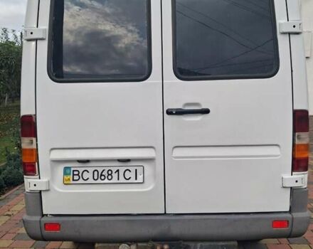 Белый Мерседес Sprinter, объемом двигателя 3 л и пробегом 398 тыс. км за 9500 $, фото 6 на Automoto.ua