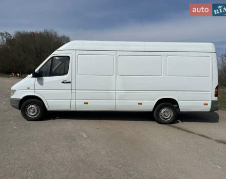 Белый Мерседес Sprinter, объемом двигателя 2.87 л и пробегом 832 тыс. км за 8999 $, фото 5 на Automoto.ua