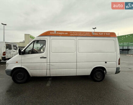 Белый Мерседес Sprinter, объемом двигателя 2.3 л и пробегом 500 тыс. км за 7400 $, фото 2 на Automoto.ua