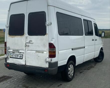 Белый Мерседес Sprinter, объемом двигателя 2.3 л и пробегом 580 тыс. км за 4000 $, фото 3 на Automoto.ua