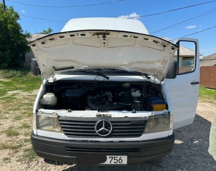 Белый Мерседес Sprinter, объемом двигателя 2.9 л и пробегом 600 тыс. км за 2000 $, фото 1 на Automoto.ua