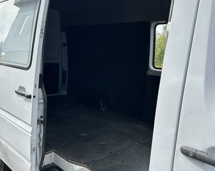 Белый Мерседес Sprinter, объемом двигателя 2.9 л и пробегом 540 тыс. км за 6700 $, фото 3 на Automoto.ua