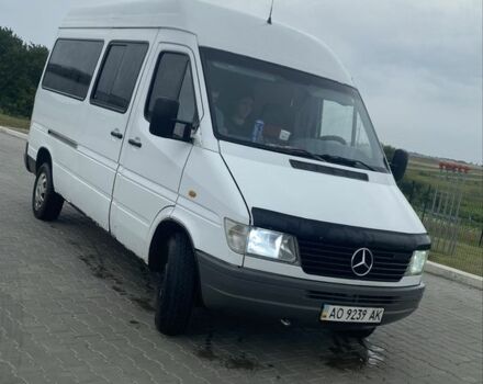 Белый Мерседес Sprinter, объемом двигателя 2.3 л и пробегом 580 тыс. км за 4000 $, фото 1 на Automoto.ua