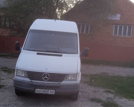 Білий Мерседес Sprinter, об'ємом двигуна 2.9 л та пробігом 600 тис. км за 4200 $, фото 2 на Automoto.ua