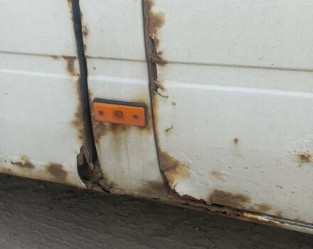 Белый Мерседес Sprinter, объемом двигателя 2.87 л и пробегом 700 тыс. км за 3200 $, фото 2 на Automoto.ua