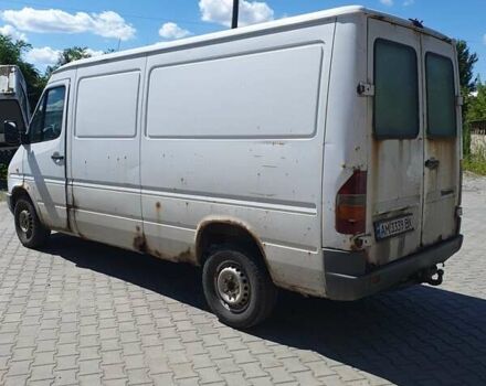 Белый Мерседес Sprinter, объемом двигателя 2.9 л и пробегом 625 тыс. км за 3700 $, фото 2 на Automoto.ua