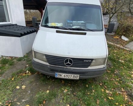 Білий Мерседес Sprinter, об'ємом двигуна 2.9 л та пробігом 750 тис. км за 5500 $, фото 1 на Automoto.ua