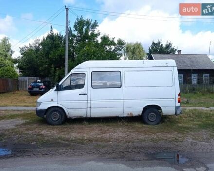 Белый Мерседес Sprinter, объемом двигателя 2.3 л и пробегом 641 тыс. км за 3500 $, фото 2 на Automoto.ua