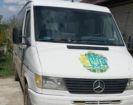 Белый Мерседес Sprinter, объемом двигателя 2 л и пробегом 550 тыс. км за 6500 $, фото 1 на Automoto.ua