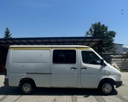 Белый Мерседес Sprinter, объемом двигателя 0 л и пробегом 650 тыс. км за 4350 $, фото 2 на Automoto.ua